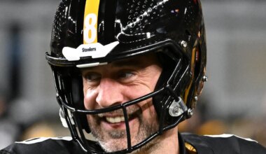 Steelers QB uncertainty grows as Rodgers decision nears