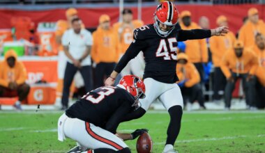 Former Falcons Zane Gonzalez, Bradley Pinion sign with Dolphins