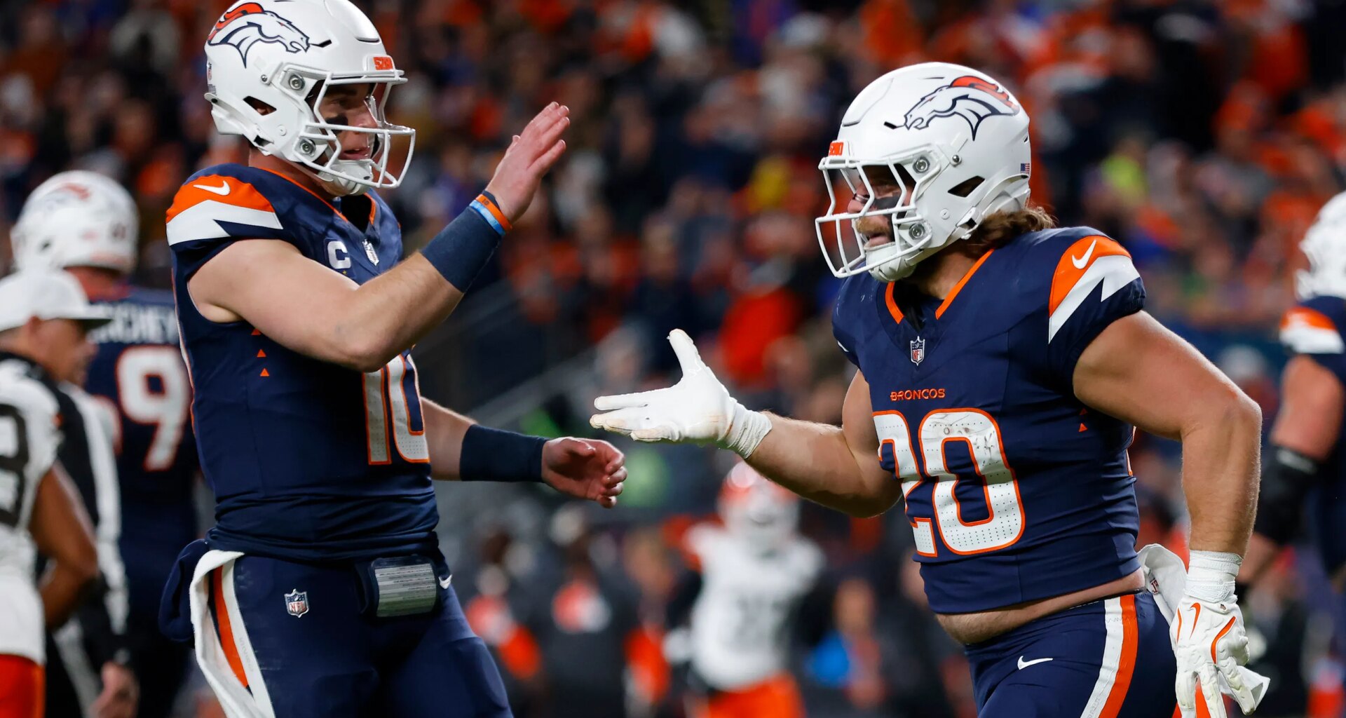 Broncos free agent FB Michael Burton visits Browns