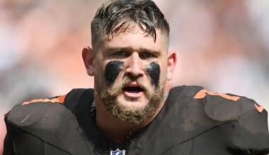 Browns take shot from Wyatt Teller's agent after he signs with Texans