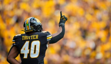 Colts prioritize defense in 3-round mock