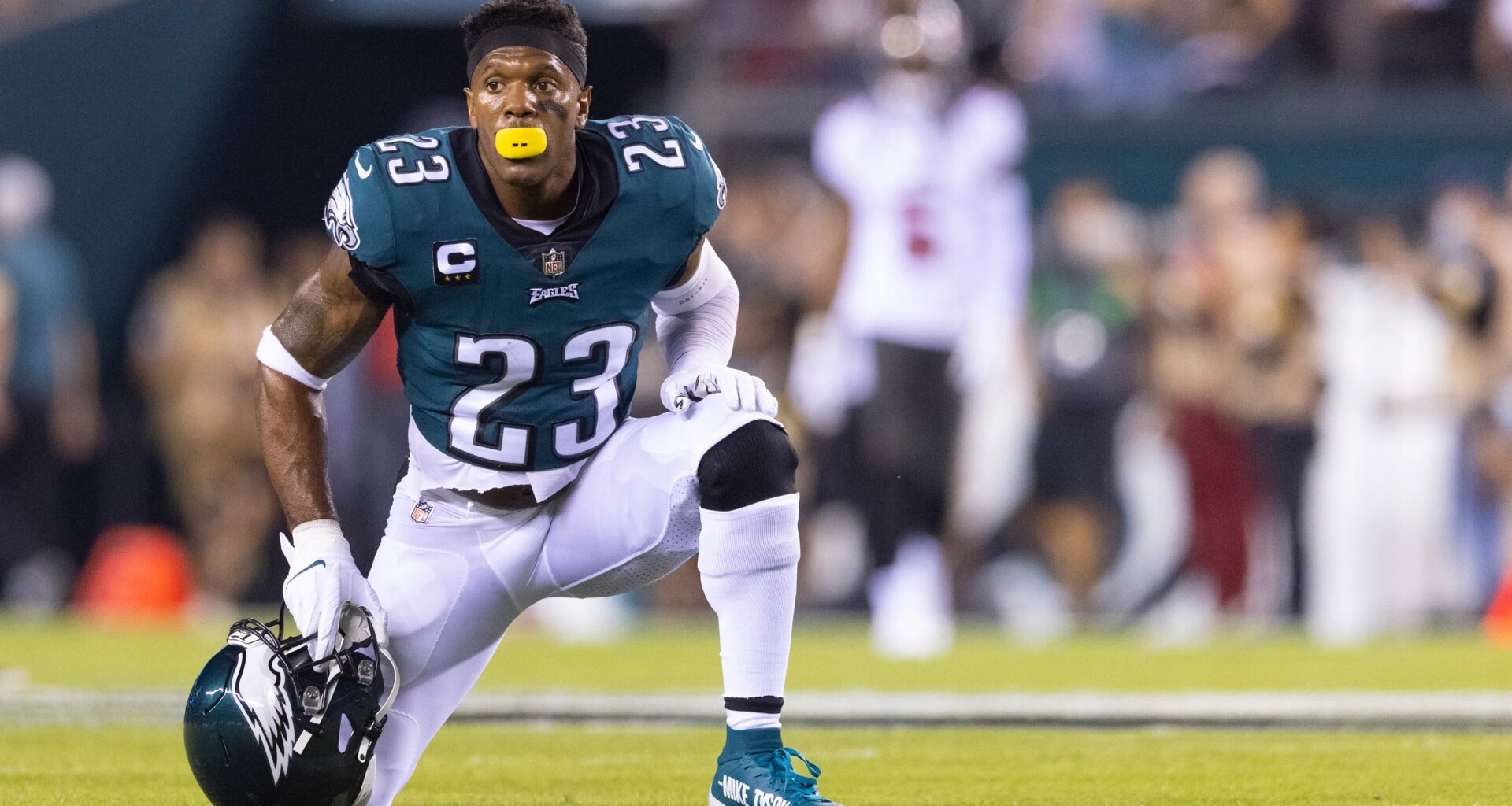 Rodney McLeod offers his opinion to an ongoing Eagles discussion