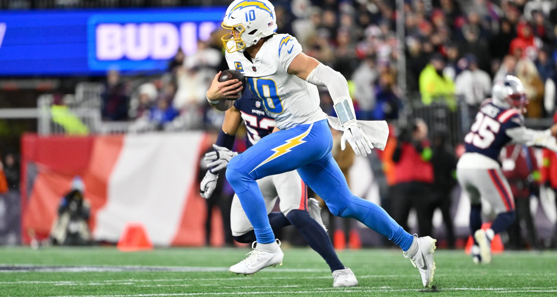 NFL analyst predicts Justin Herbert to win MVP award in 2026