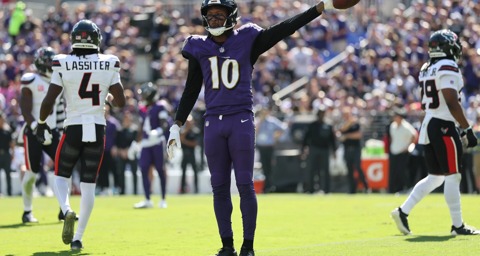 DeAndre Hopkins wants a $5 million salary for the 2026 NFL season