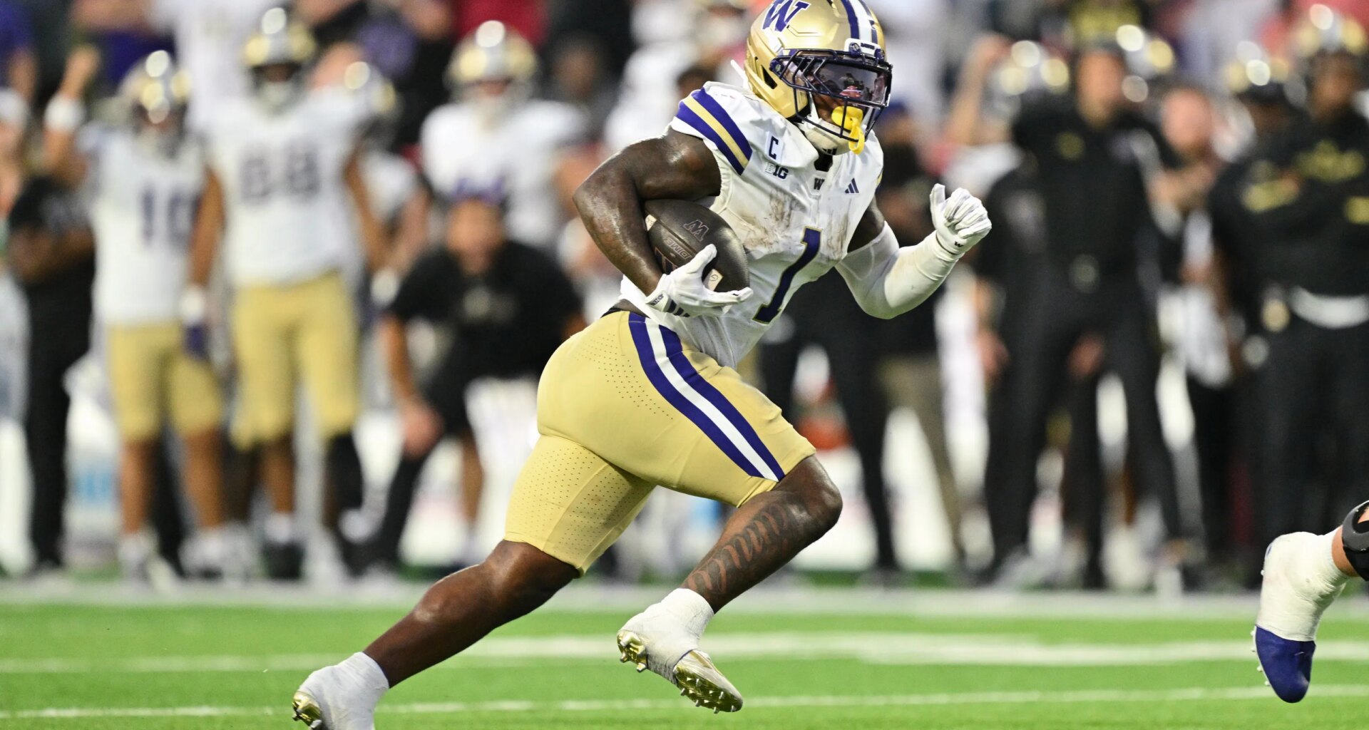 Saints work out underrated Washington running back Jonah Coleman