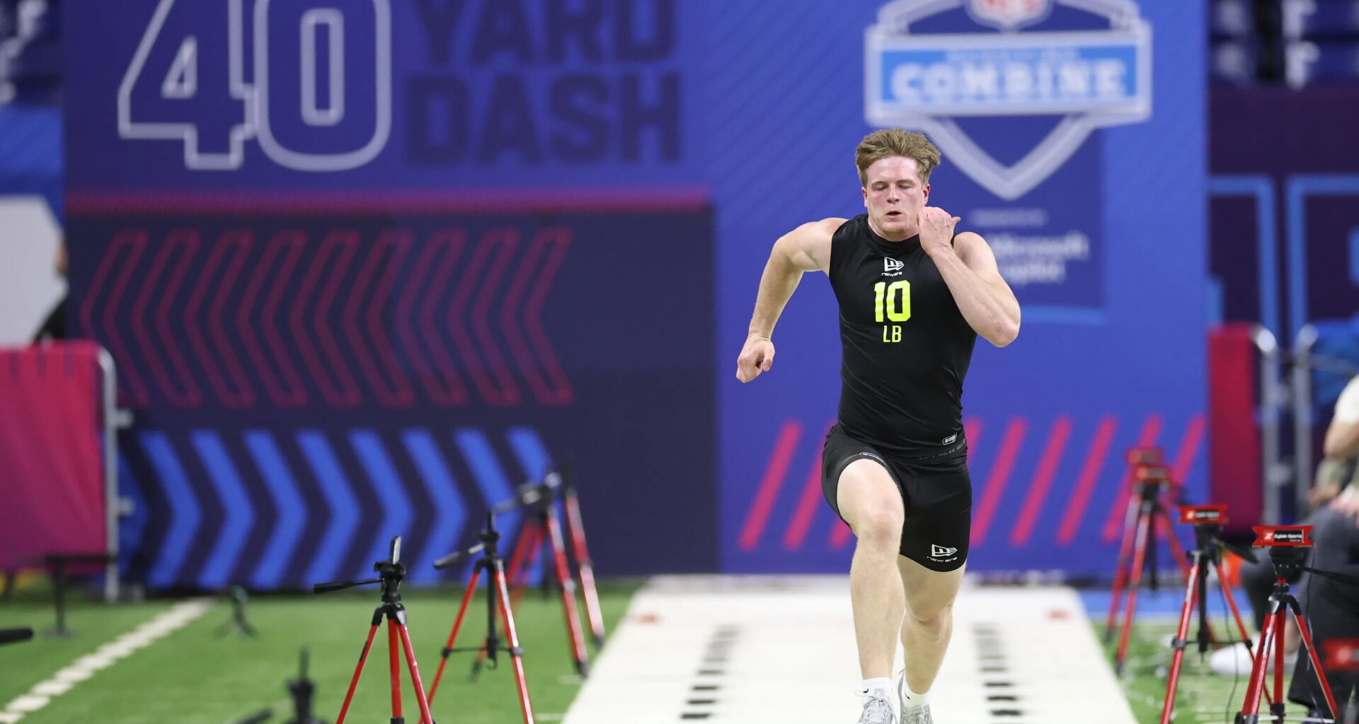 Rams visit LB Jake Golday