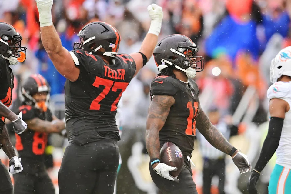 Cleveland Browns guard Wyatt Teller (77) celebrates after running back Quinshon Judkins (10) scored a touchdown during the first half against the Miami Dolphins at Huntington Bank Field. Ken Blaze-Imagn Images