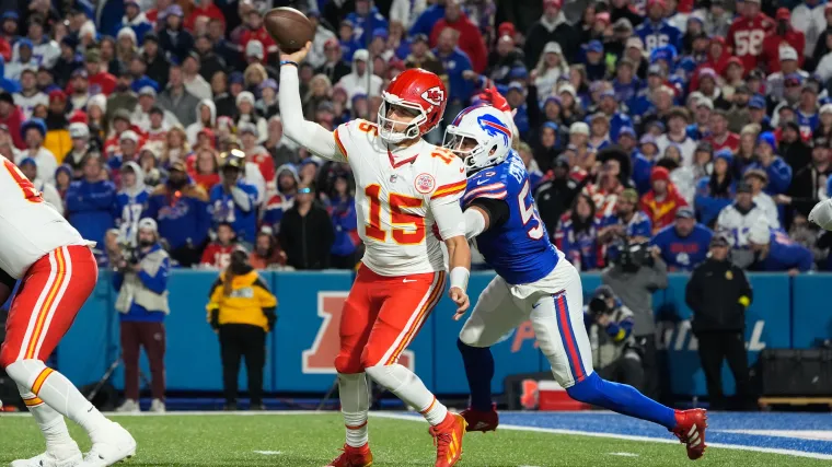 Should Patriots Pursue Former Bills Pass Rusher After Browns Back Out? image