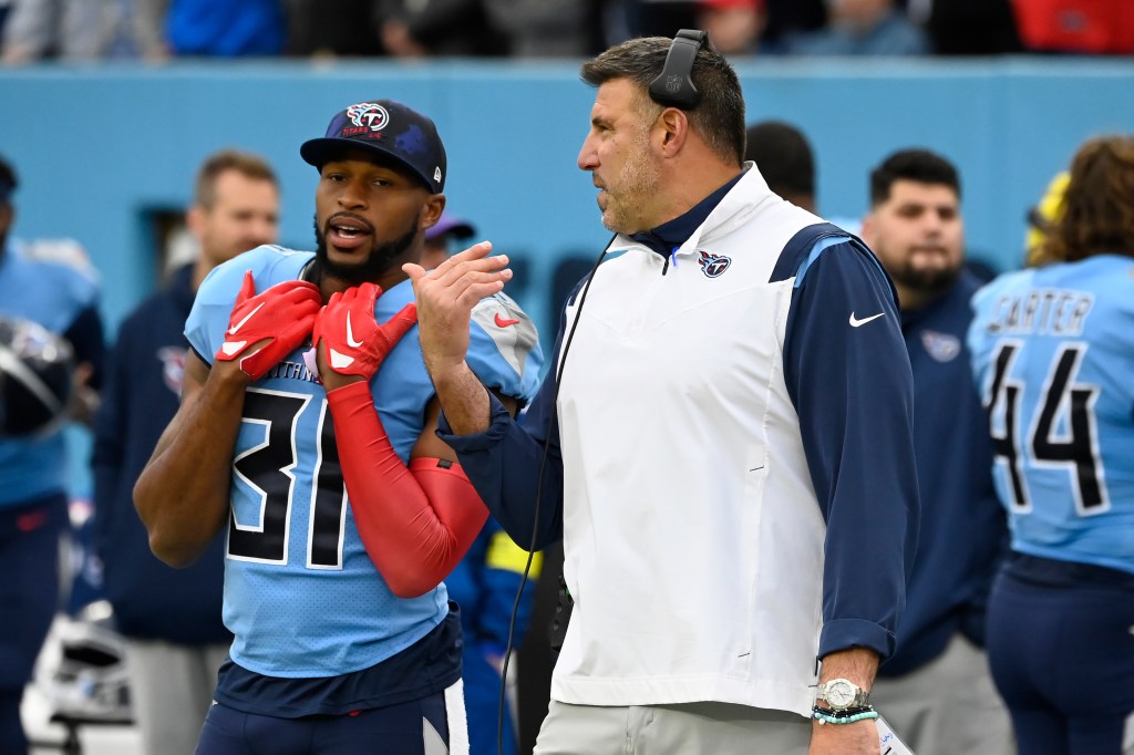 Patriots' latest addition provides luxury of flexibility for draft, trades