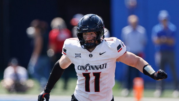 Cincinnati linebacker Jake Golday during a game on Saturday, Sept. 27, 2025, in Lawrence, Kan. (AP Photo/Colin E. Braley)