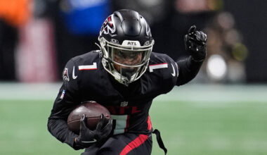 Giants' Mooney, Campbell signings continue attacking roster edges