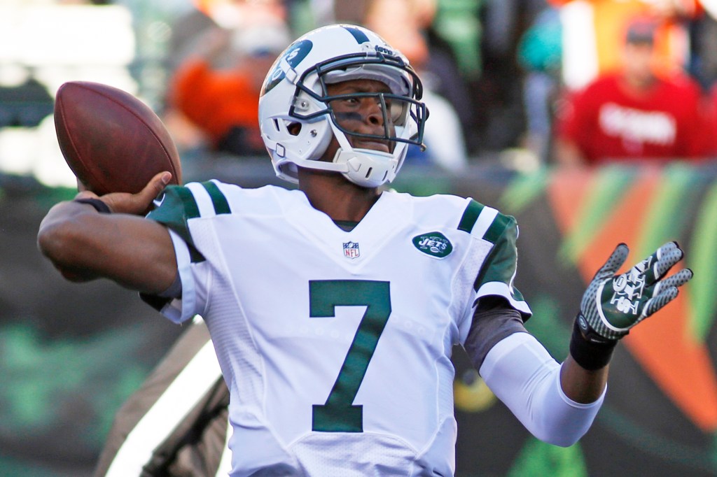 Jets coach Aaron Glenn names Geno Smith his starting QB: 'He's our guy'