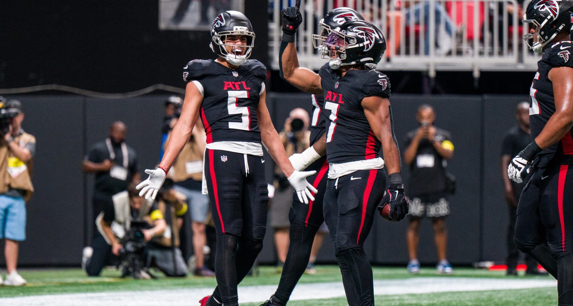 Bijan Robinson, Drake London Contract Extensions Won't Come Until After NFL Draft, Falcons GM Says