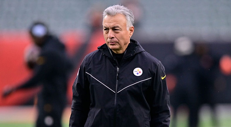 Pittsburgh Steelers quarterbacks coach Mike Sullivan