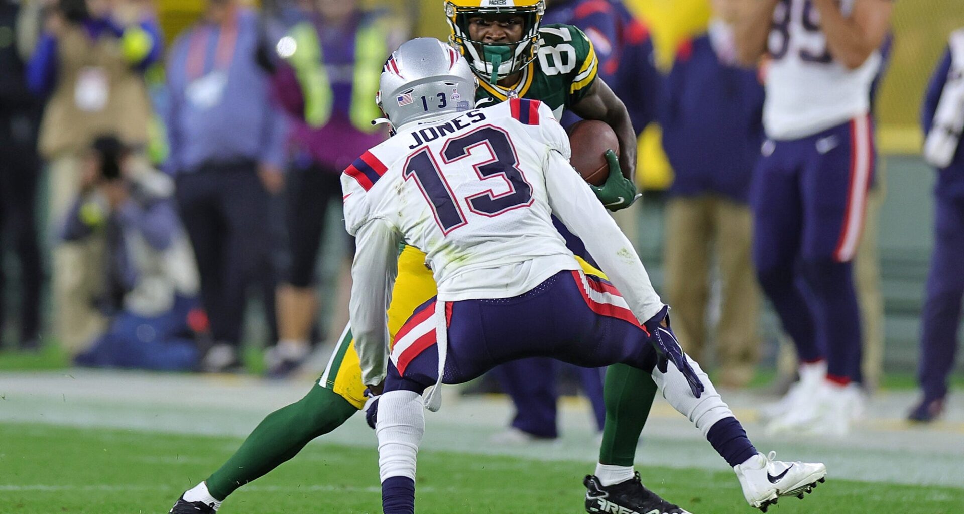 Breaking down the Patriots recent additions with Bert Breer - 98.5 The Sports Hub