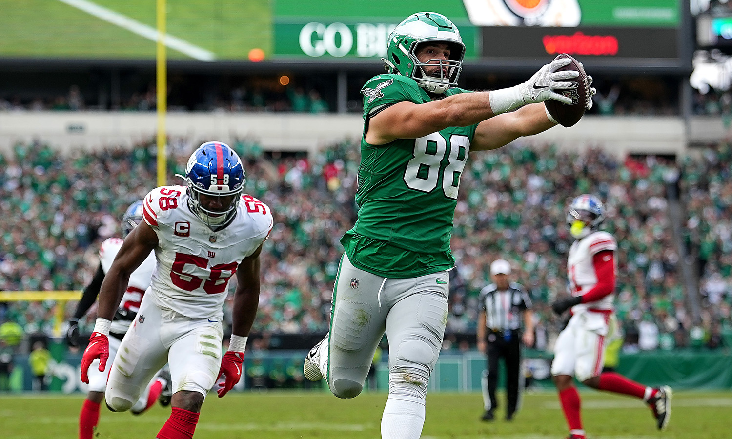 Broncos, rest of NFL won't see Goedert hit the market; he's staying with Eagles – Denver Sports