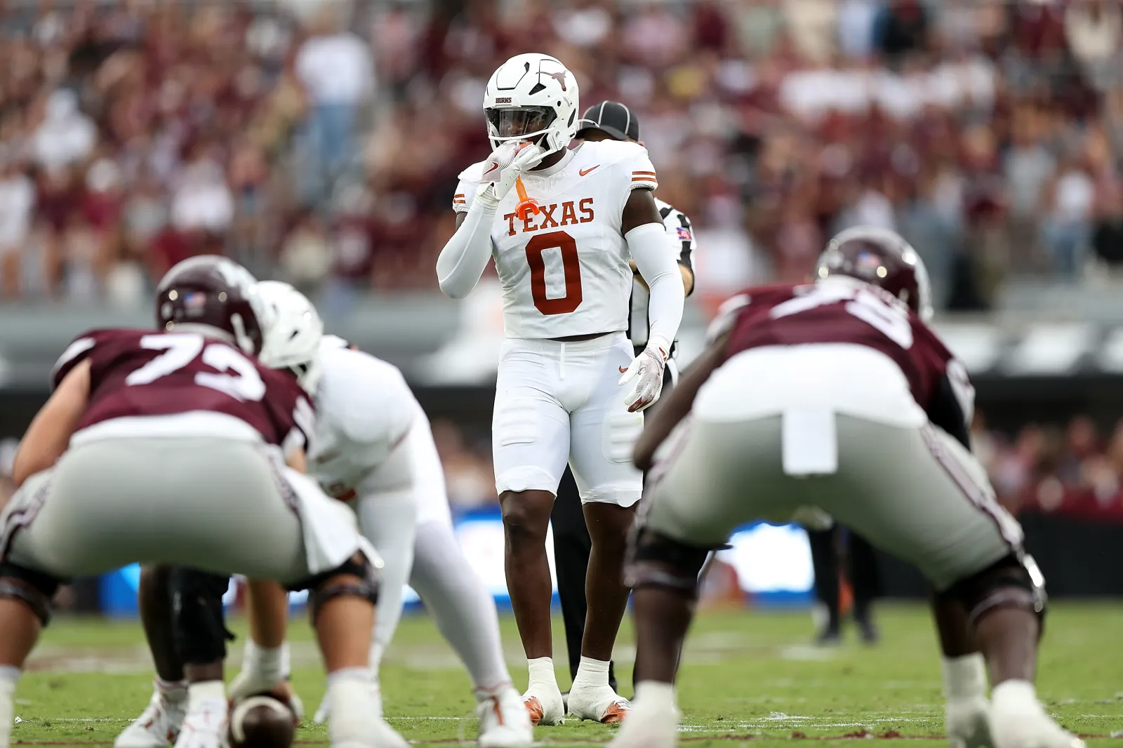 Longhorns linebacker Anthony Hill Jr.