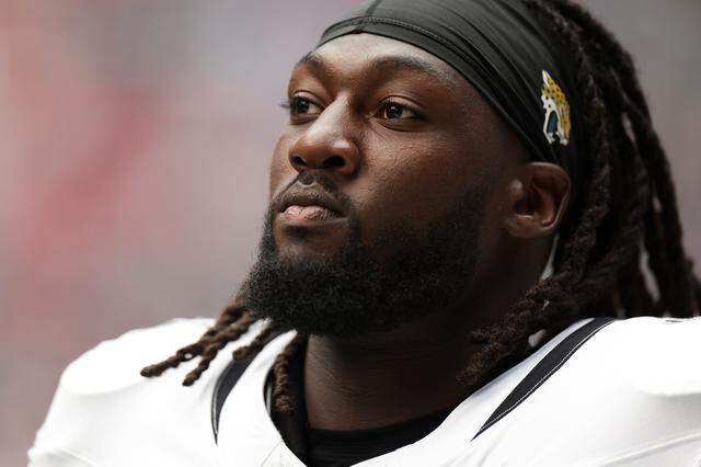 Devin Lloyd, shown here as a member of the Jacksonville Jaguars, looks on during a 2025 regular-season game against the Houston Texans. 