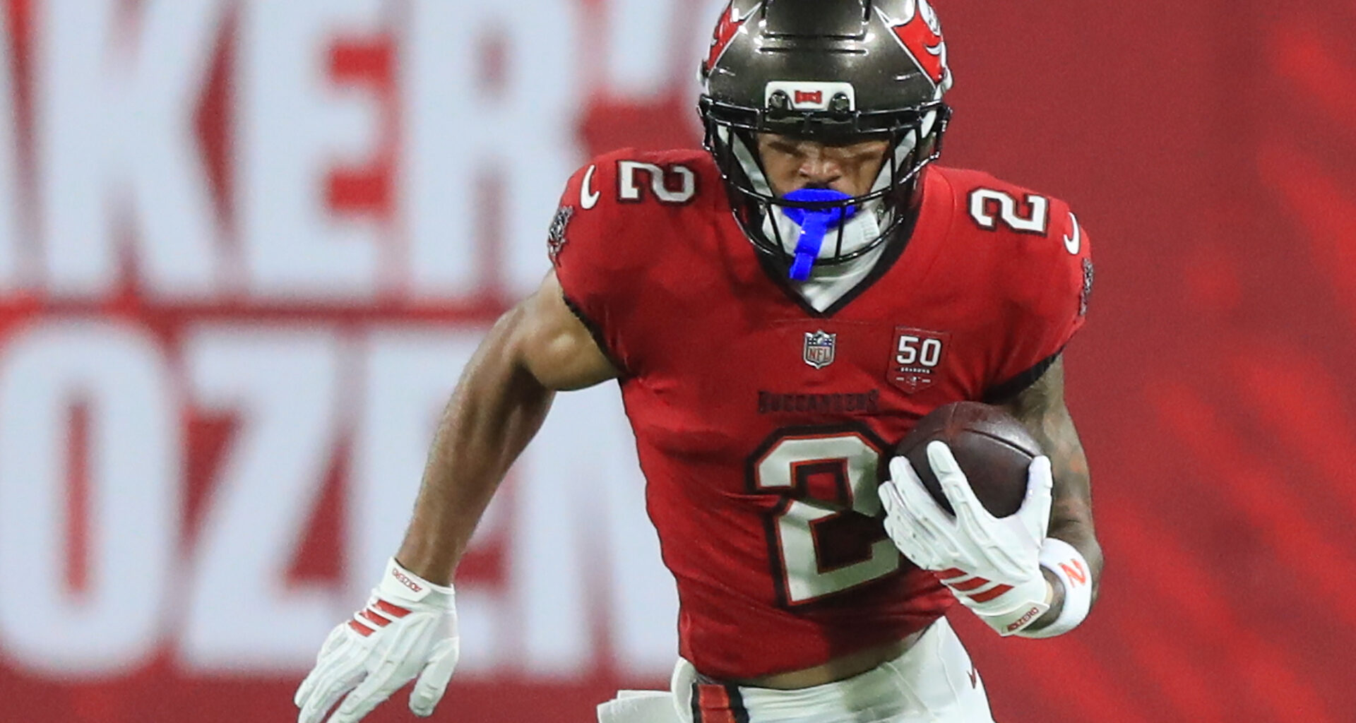 Tampa Bay Buccaneers Player Calls out Imposter Account Who Posted Concerning CTE Remark