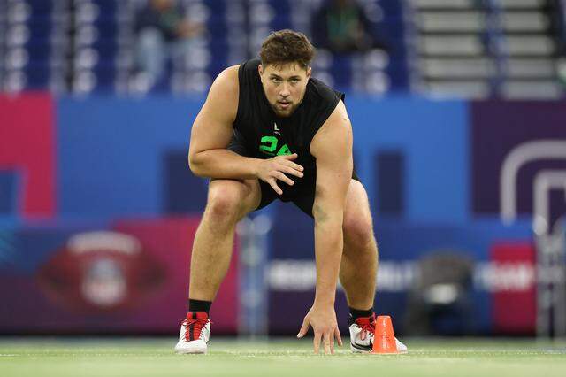 Georgia Bulldogs offensive tackle Monroe Freeling participates in a drill during the NFL Scouting Combine at Lucas Oil Stadium on March 1, 2026, in Indianapolis.