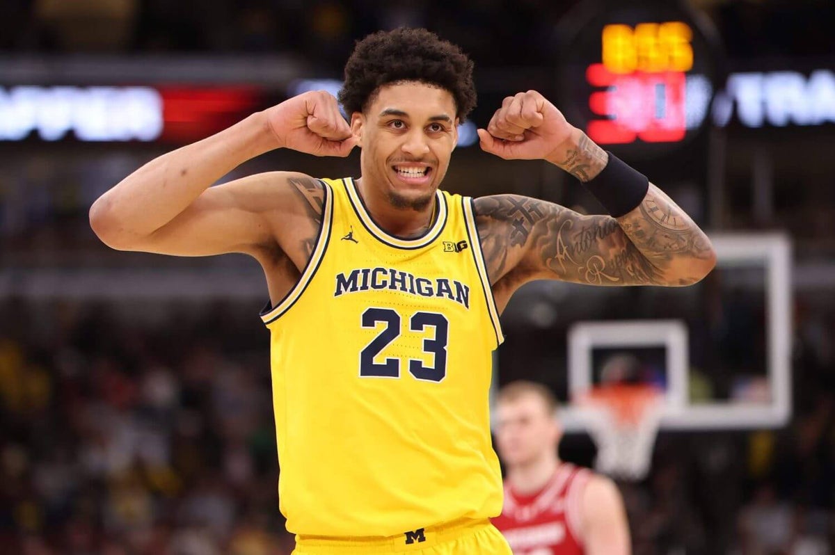 Yaxel Lendeborg’s 3 with 0.4 left helps Michigan survive Wisconsin in Big Ten semifinals
