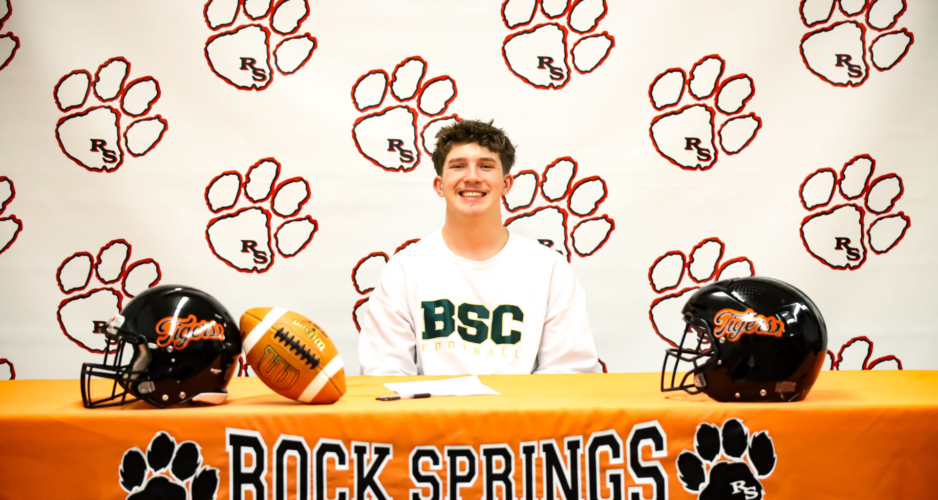 Henderson Signs with BSC for Football