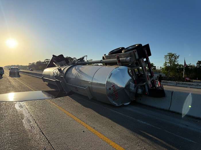 I-10 reopens, hours after fatal 10-vehicle crash in Chambers County