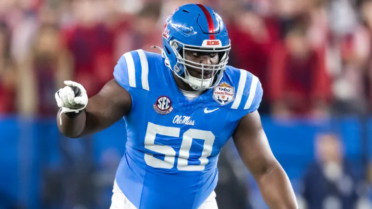 Patriots Linked to Surprise Offensive Line Prospect After Recent Meeting image