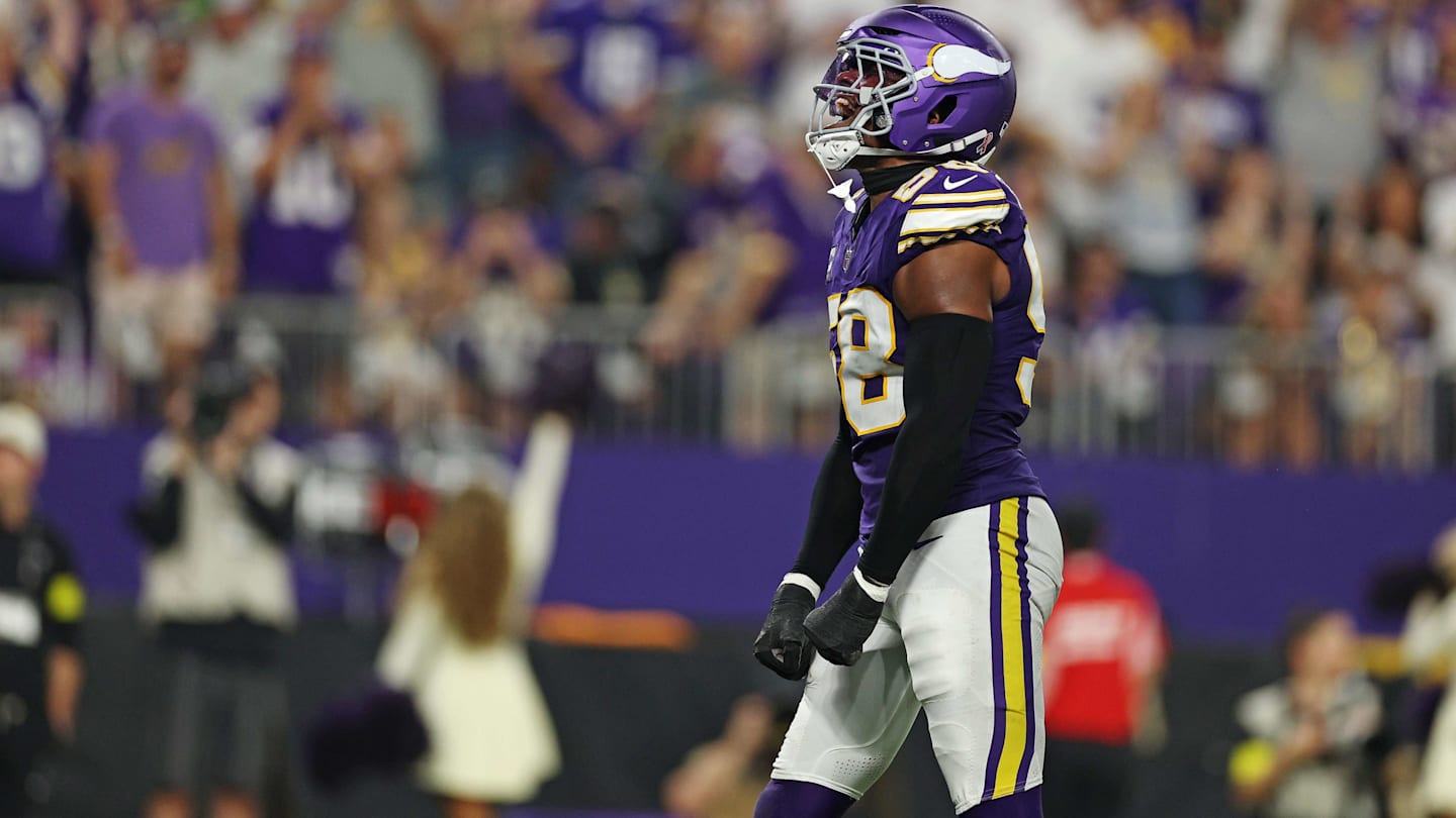 Colts Could Battle NFC Juggernaut to Secure Jonathan Greenard