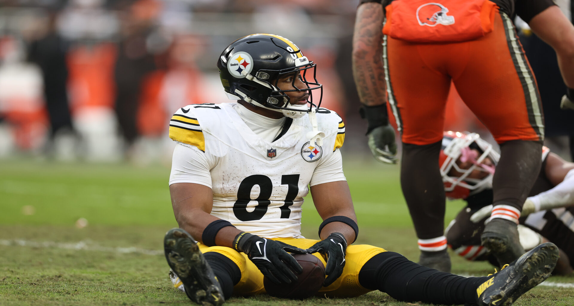 Steelers Urged To Cut $10M Veteran To Create Crucial Cap Room
