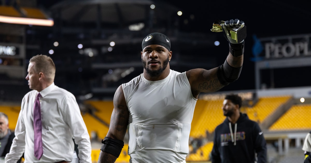 Former Dallas Cowboys star Micah Parsons swaps jerseys with Oilers’ Connor McDavid