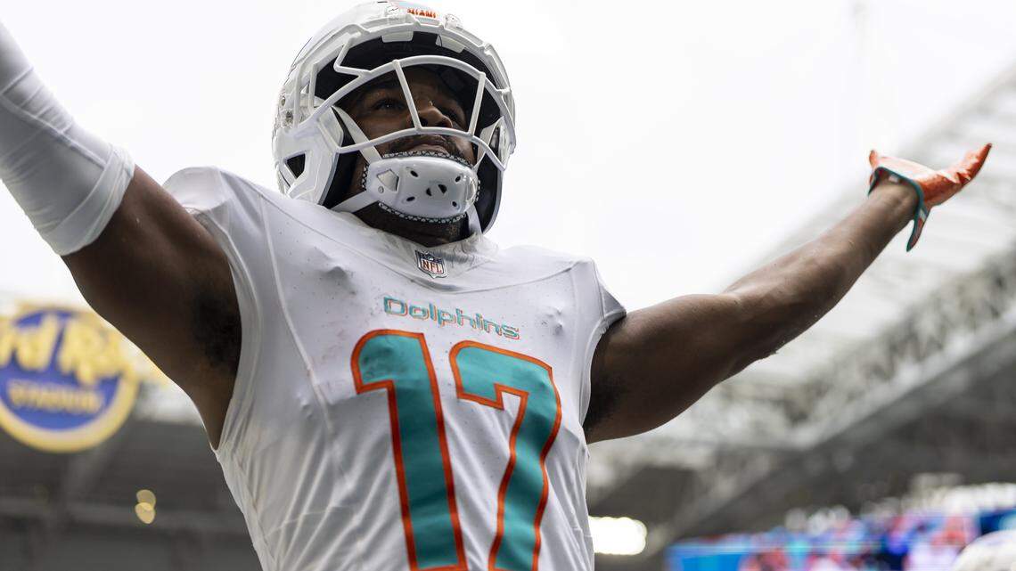 Why replacing Jaylen Waddle will be easier said than done