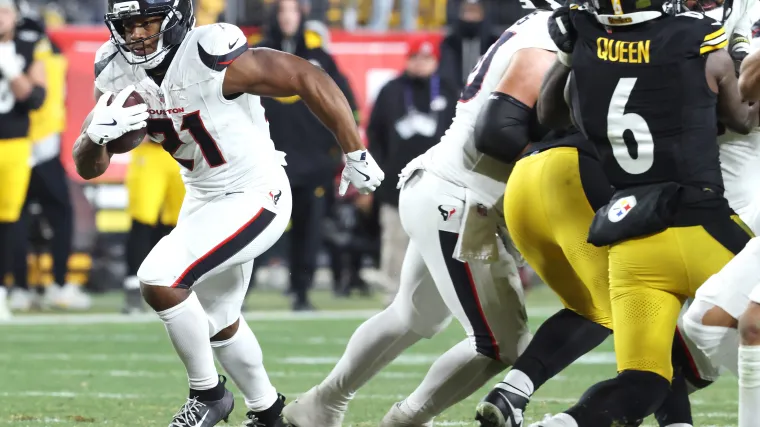 Why Patriots Should Look To Sign This Four-Time Pro Bowl RB This Offseason image