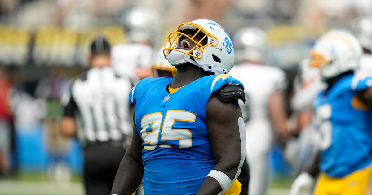 Who is Otito Ogbonnia? 5 things to know about the new Dallas Cowboys nose tackle