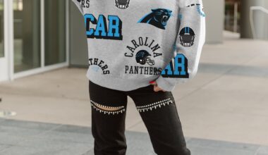 gameday couture CAROLINA PANTHERS ALWAYS ON REPEAT PREMIUM FLEECE CREW SWEATSHIRT