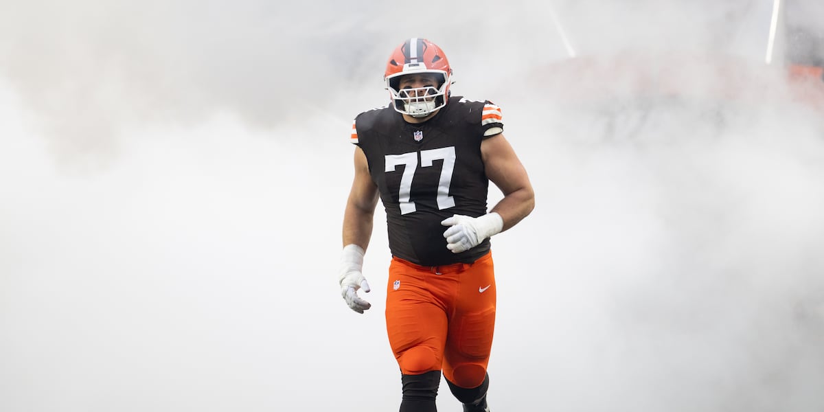 Wyatt Teller signs with Texans