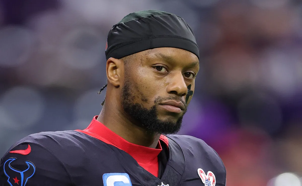 Texans face tough decision on Joe Mixon, Nick Chubb after David Montgomery’s arrival