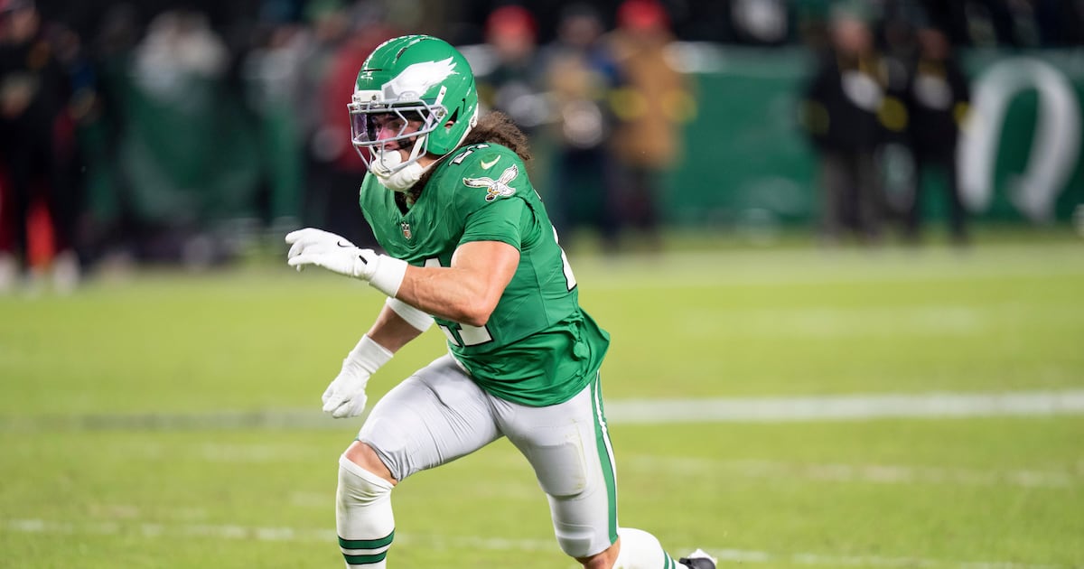 Falcons reportedly add safety, swap draft picks in trade with Eagles