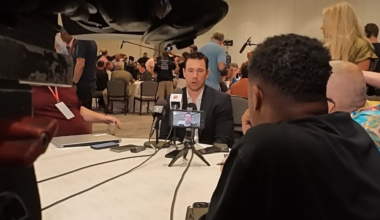 Klint Kubiak discusses Raiders quarterback plans, Maxx Crosby’s return in Phoenix roundtable