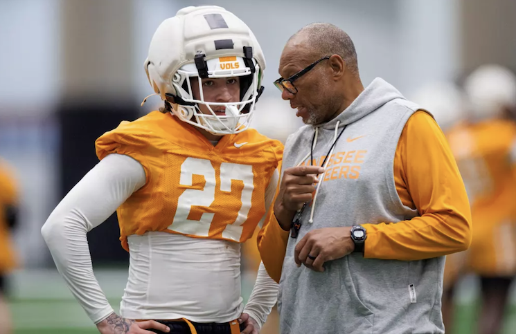Tennessee Football Coach Details Next Step for Sophomore Linebacker Jadon Perlotte