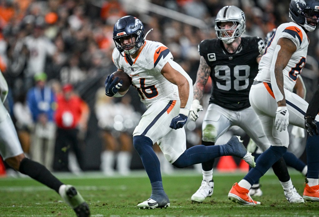 Broncos re-sign fullback and CSU product Adam Prentice