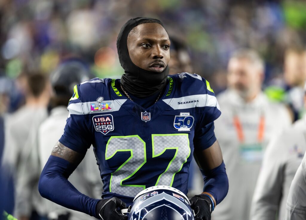 Tariq Woolen Contract