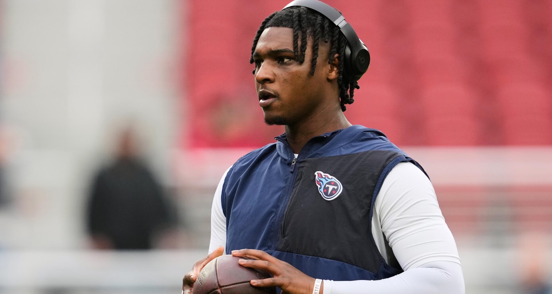 Cam Ward Crashes Wan'Dale Robinson's Titans Press Conference in Video, Asks Question