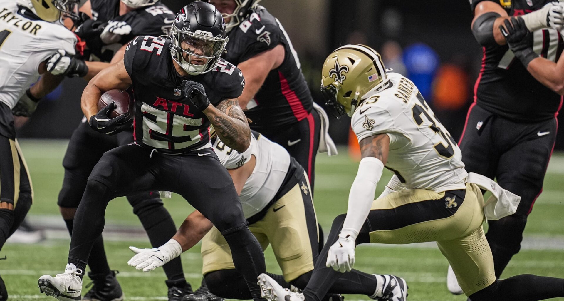 Tyler Allgeier Could Emerge as a Potent Weapon for the Cardinals - LWOS NFL