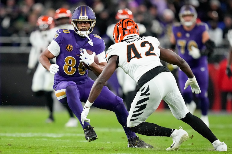 Baltimore Ravens tight end Isaiah Likely (80) catches a pass for a large gain in the second quarter of a game against the Cincinnati Bengals on Thanksgiving at M&T Bank Stadium in Baltimore, Md., on Thursday, November 27, 2025.