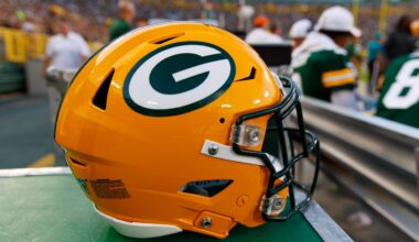 Packers Kick the Tires on Ex-Vikings QB