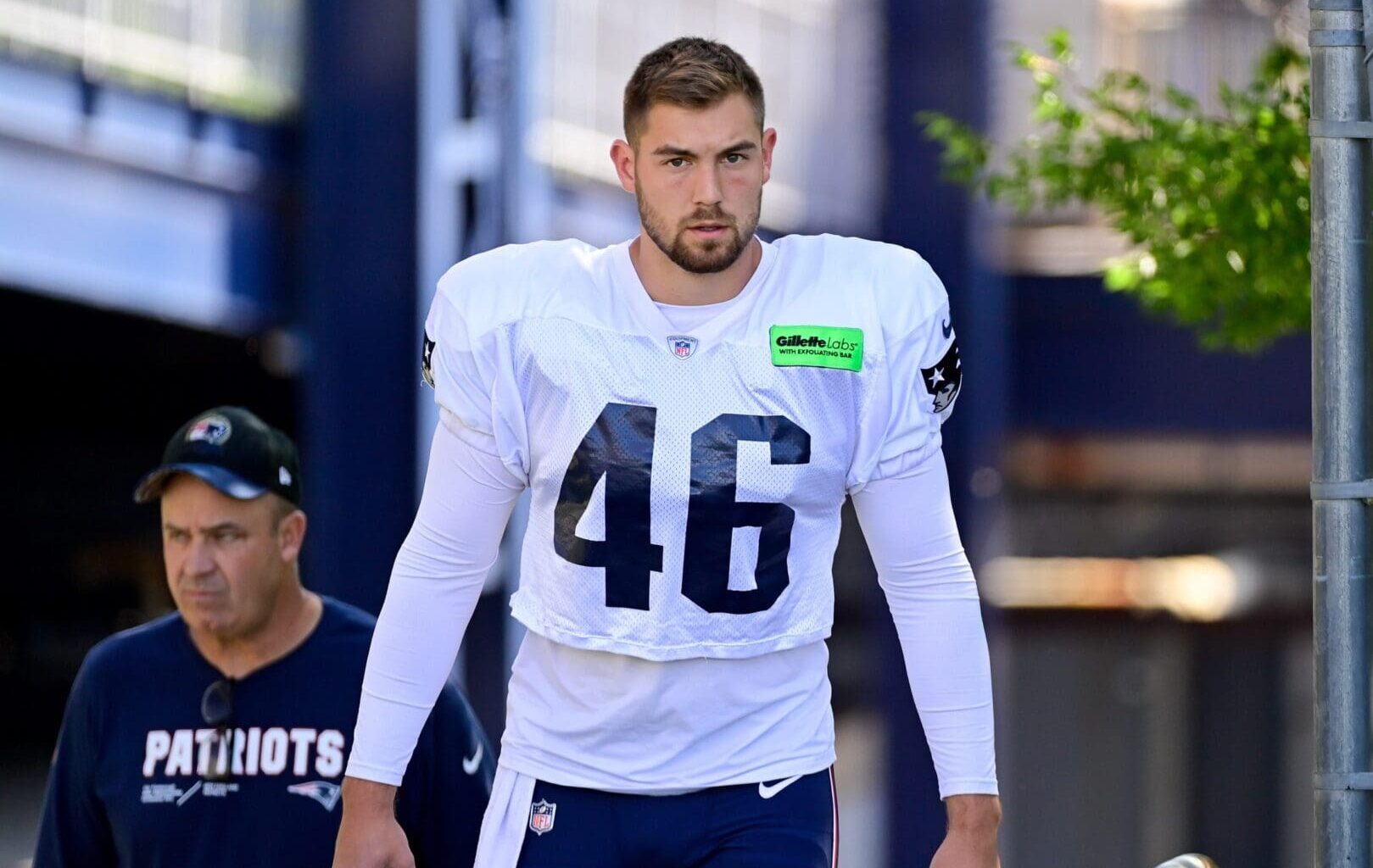 Dolphins Signing LS Tucker Addington