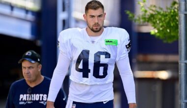 Dolphins Signing LS Tucker Addington