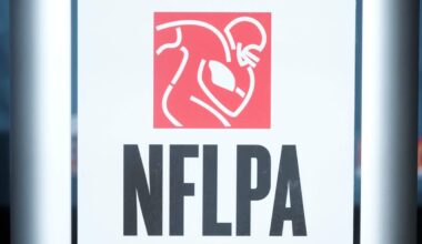 Man posing as adult film star targeted NFL, NBA players in phishing scam, prosecutors say