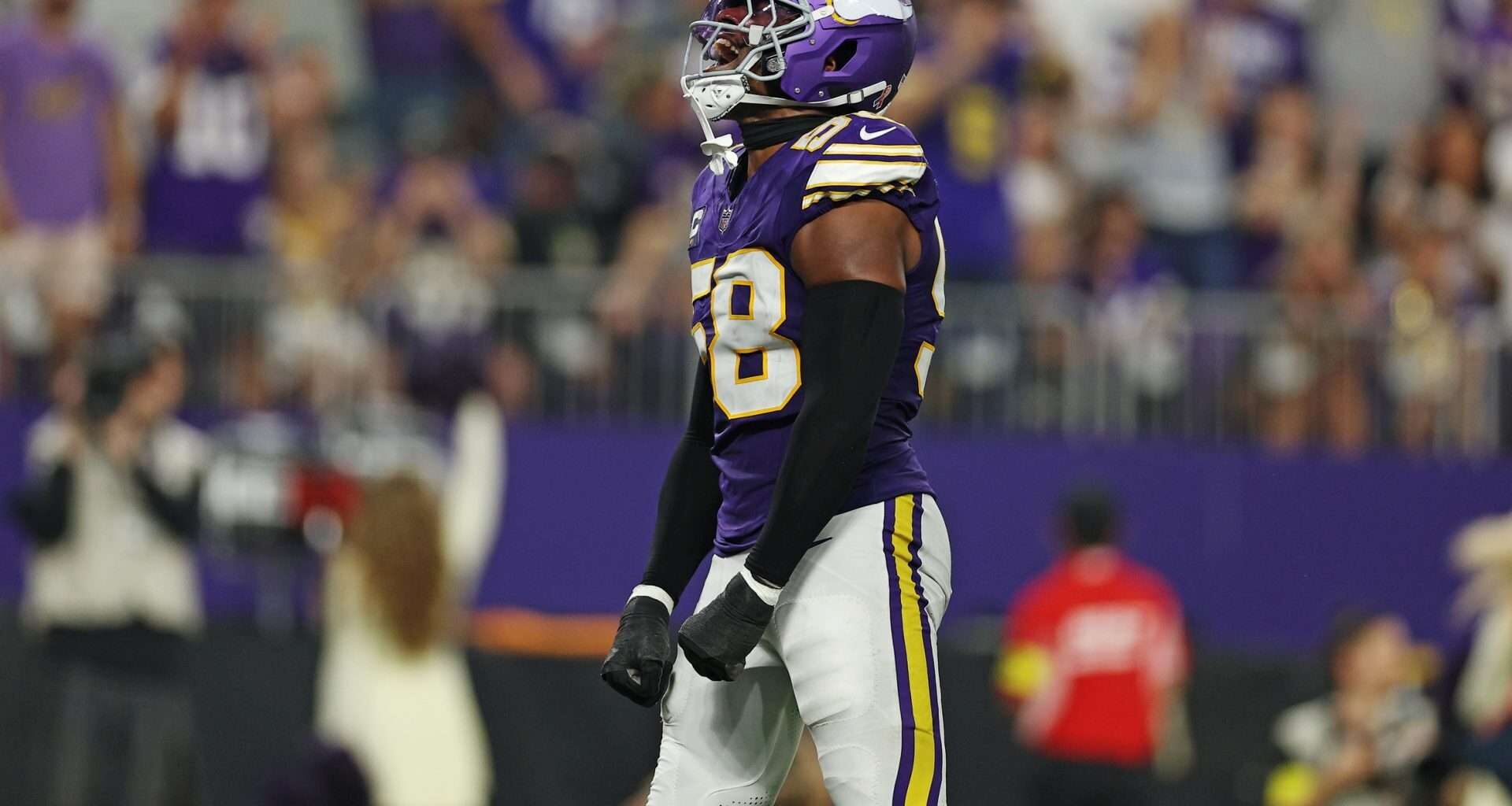 Jonathan Greenard To The Baltimore Ravens